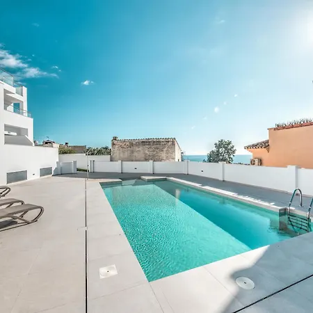 Modern Townhouse With 3 Terraces, Pool And Views Prázdninový dům
