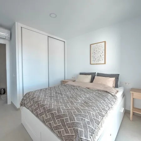 Prázdninový dům Modern Townhouse With 3 Terraces, Pool And Views Nerja